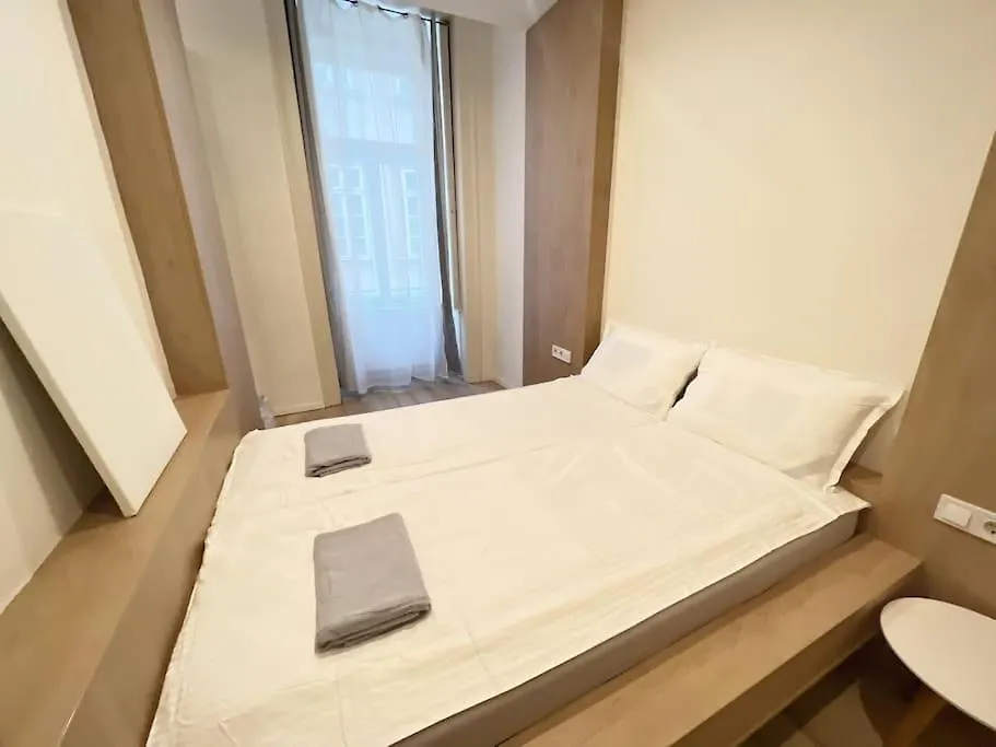 בודפשט Downtown Deak-2Bedrooms Big Cozy Apartment 0*,